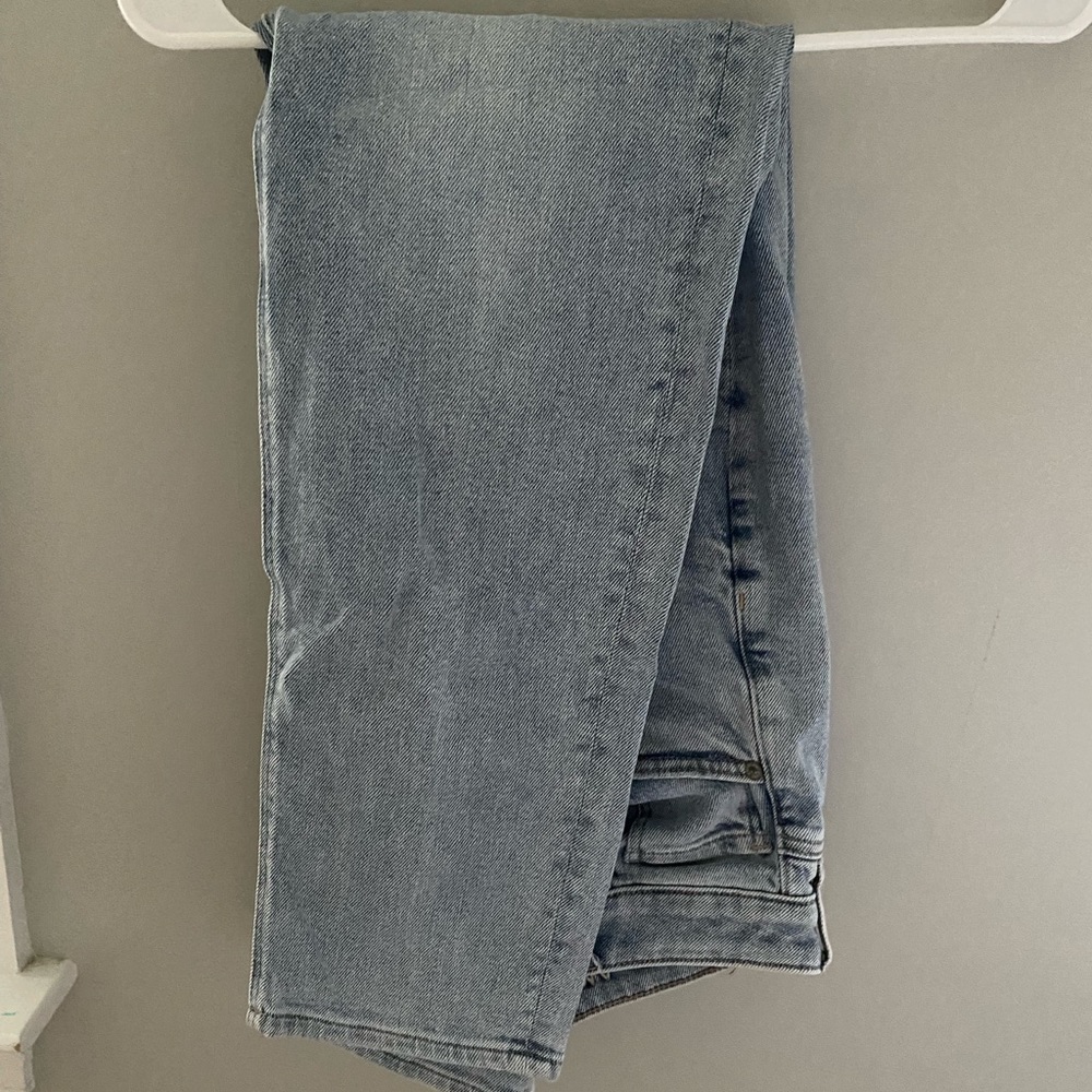American Eagle mom jeans